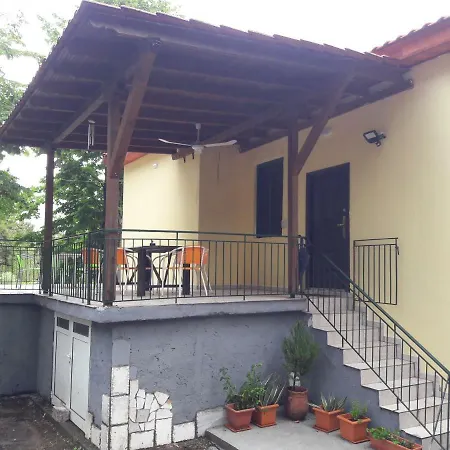 Case de vacanță Leo